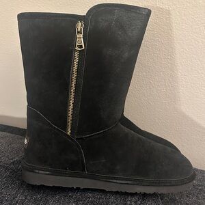 Lamo Black Suede Boots with Logo- New w/o tags or box. Unworn